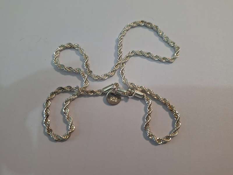 925 Silver, Twisted rope chain 39cm long when opened