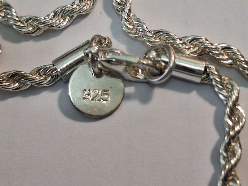 925 Silver, Twisted rope chain 39cm long when opened