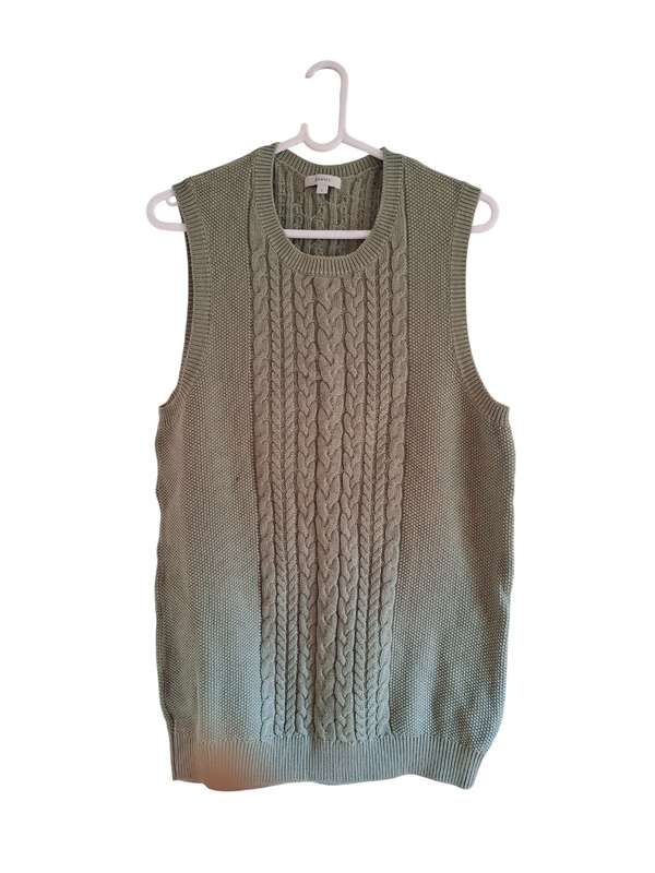 Poetry pullover