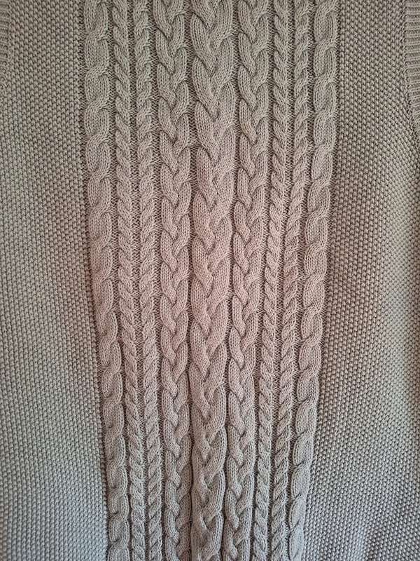 Poetry pullover