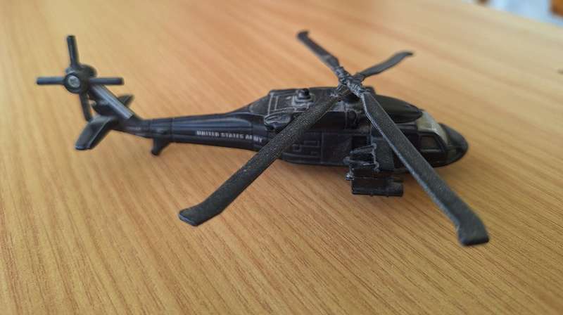 Maisto US Army black hawk helicoptre