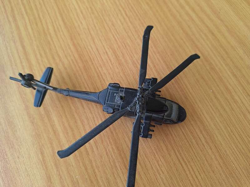 Maisto US Army black hawk helicoptre