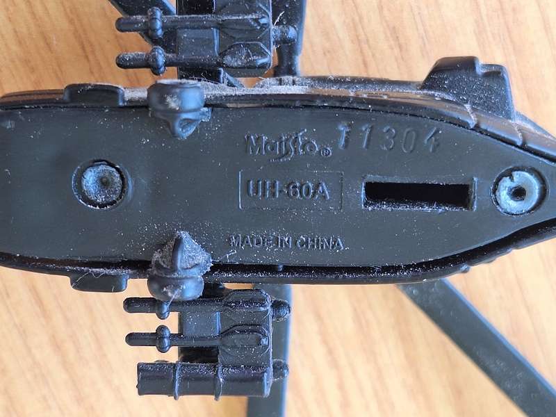 Maisto US Army black hawk helicoptre