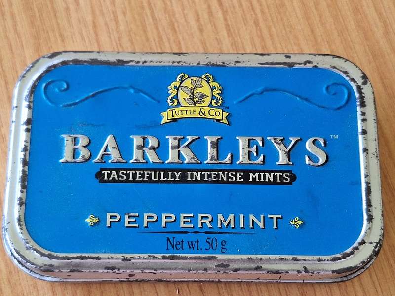 Barkleys peppermint tin