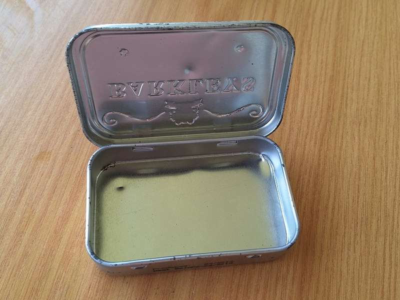 Barkleys peppermint tin