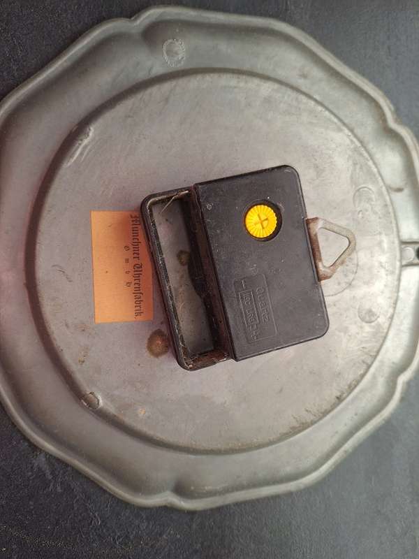Pewter??? clock, not working