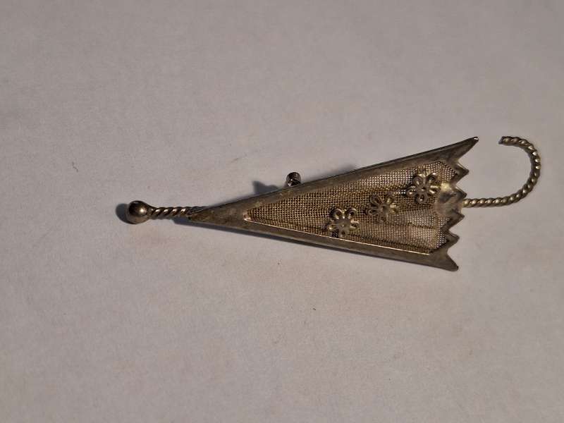 Lovely vintage umbrella brooch