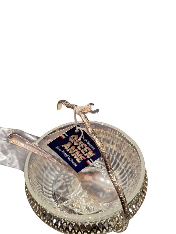 Queen Anne silver plated jam holder with glass dish, never used