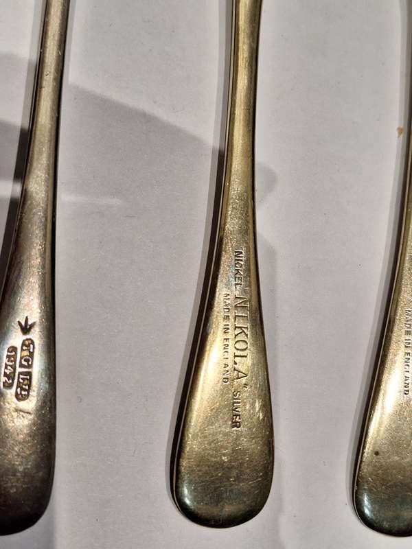 18 x Vintage/Antique forks