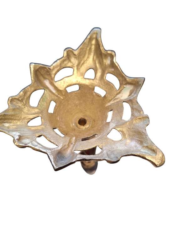 Marble and brass table top stand 16.5cm high