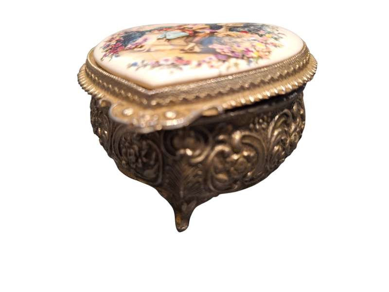 Lovely footed trinket holder from Japan