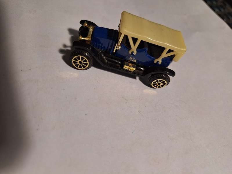 Model of vintage car made in Hong Kong