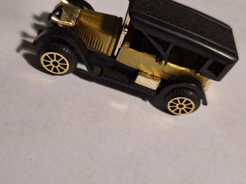 Model of vintage car made in Hong Kong