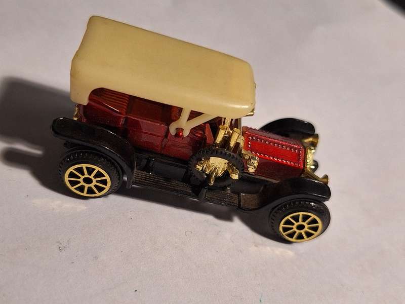 Model of vintage car made in Hong Kong