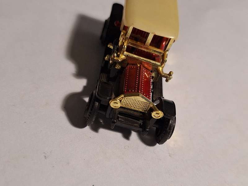 Model of vintage car made in Hong Kong