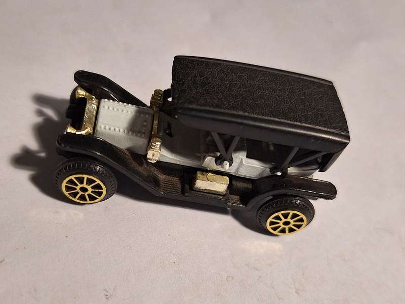 Model of vintage car made in Hong Kong
