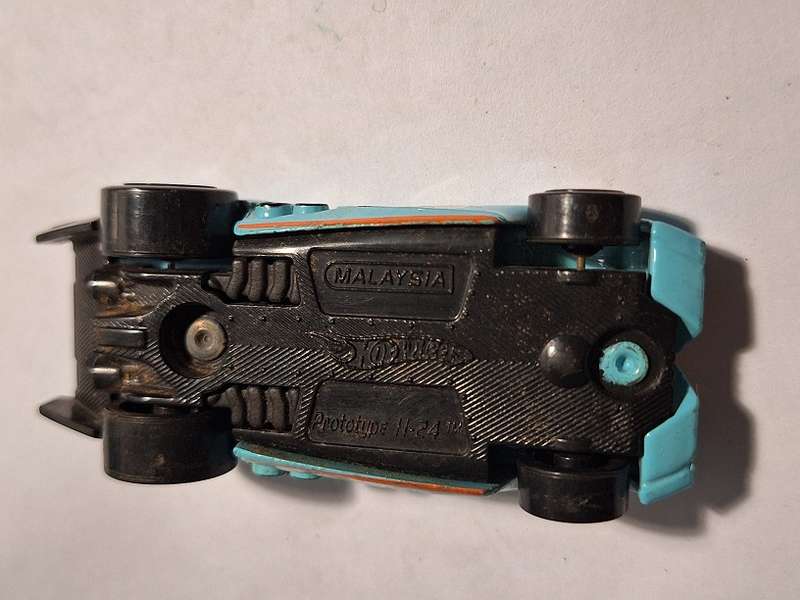 Hot Wheels Prototype H-24 scale 1/64