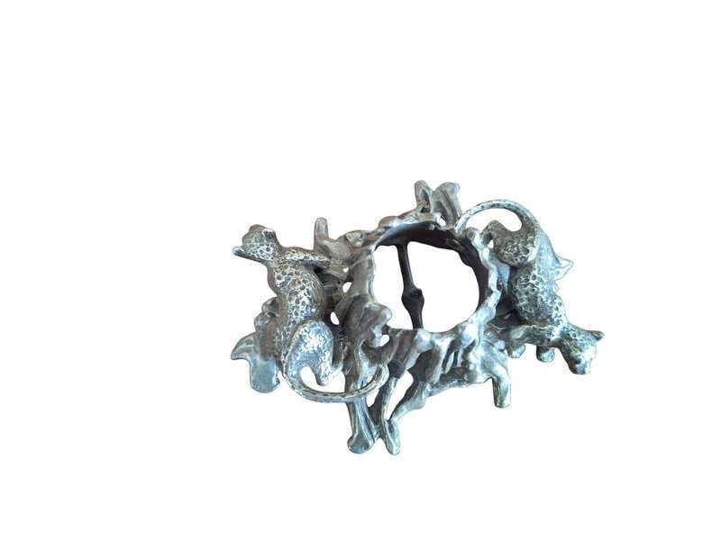 Stunning wildlife metal candle holder