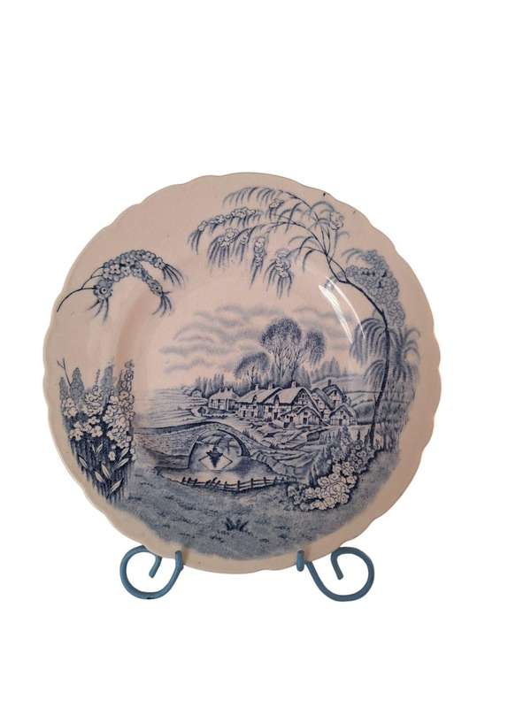 Antique Homestead, Royal Staffordshire, Wilkinson plate 16cm diameter