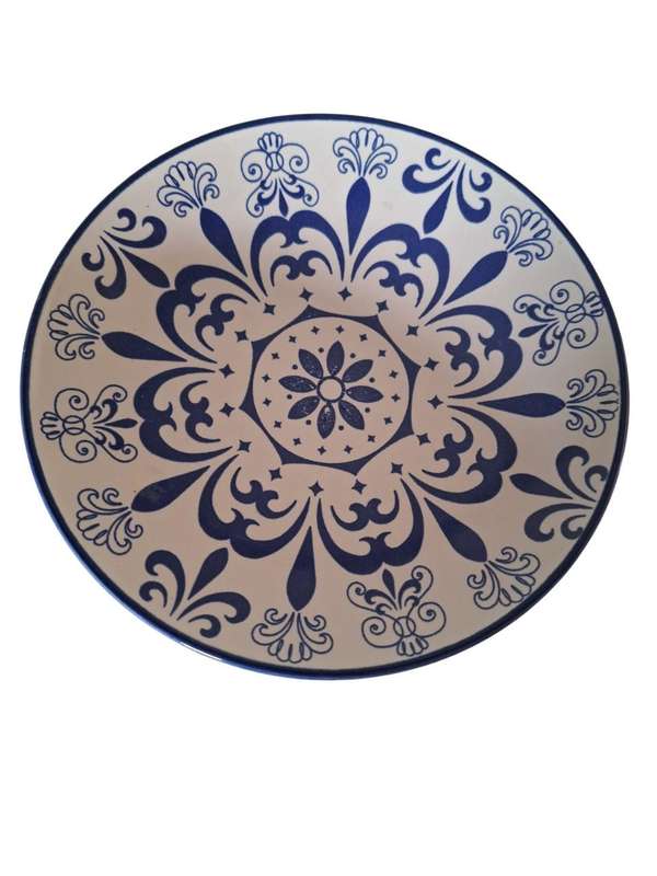 Jacobean stoneware plate 22cm diameter