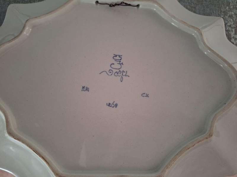 Vintage Royal Delft hand painted collectors plate