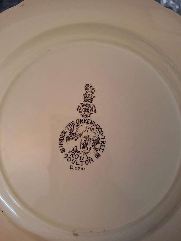 Royal Doulton Under the greenwood collectors plate 26cm diameter