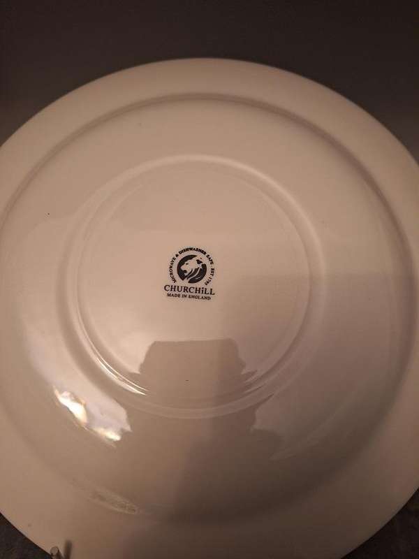 Collectable Churchill Blue Willow plate