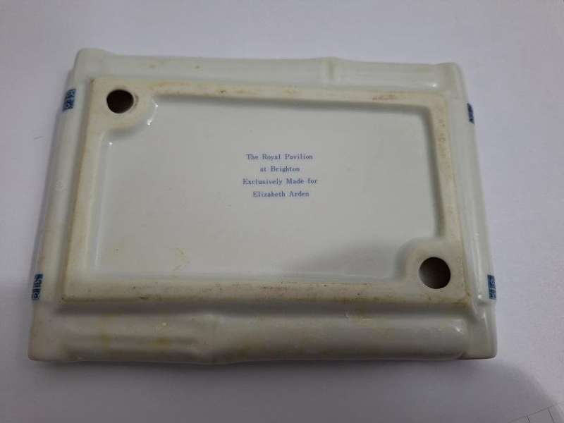 Vintage Elizabeth Arden soap dish