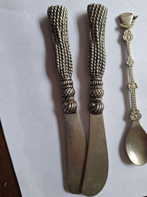 Apostle teaspoons, vintage pate knives, vintage baby feeding cutlery and collectable teaspoon