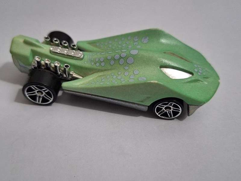 Hot Wheels Super Stringer colour shifter