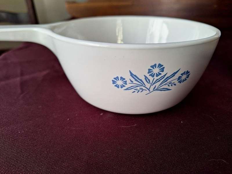 Vintage corningware 1 and a half pint sauce pan 1957 - 1988