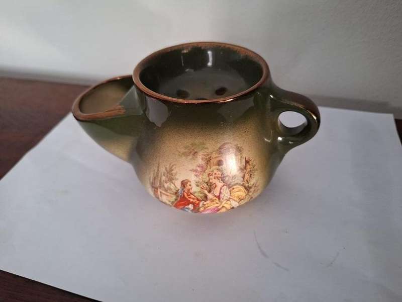Vintage Oldcourt ware hand painted shaving mug, Staffordshire, Gilt edge