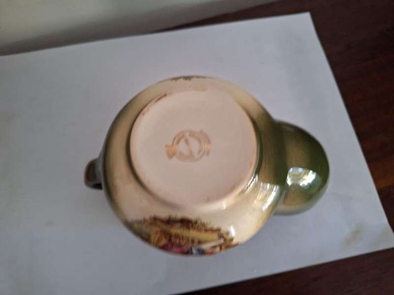Vintage Oldcourt ware hand painted shaving mug, Staffordshire, Gilt edge
