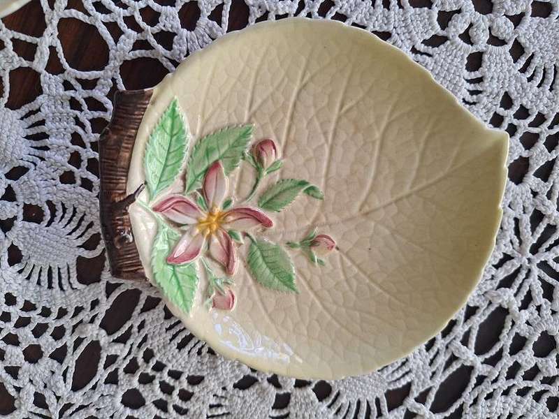 Vintage Carltonware small disd, Appleblossom pattern