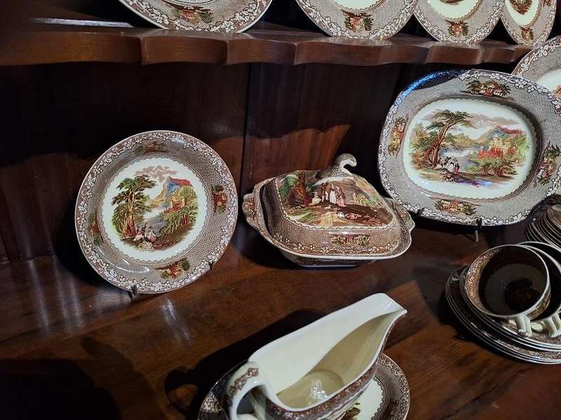 Rare Royal Staffordshire, Jenny Lind 1795, dinner service and tea service
