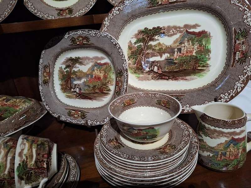 Rare Royal Staffordshire, Jenny Lind 1795, dinner service and tea service