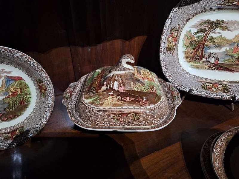 Rare Royal Staffordshire, Jenny Lind 1795, dinner service and tea service