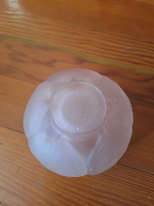 Pink frostes glas lotus blossom tealight candle holder