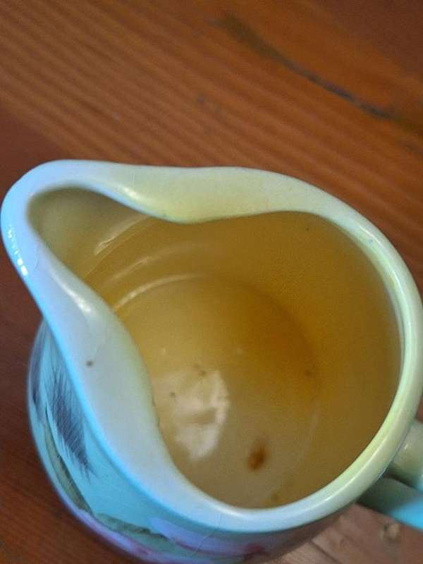 Stunning cream/milk jug 9.5cm high