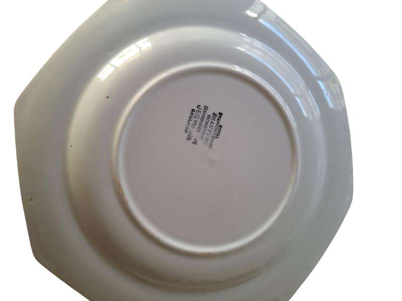 Vintage J & G Meaking Shanting dinner plate for display