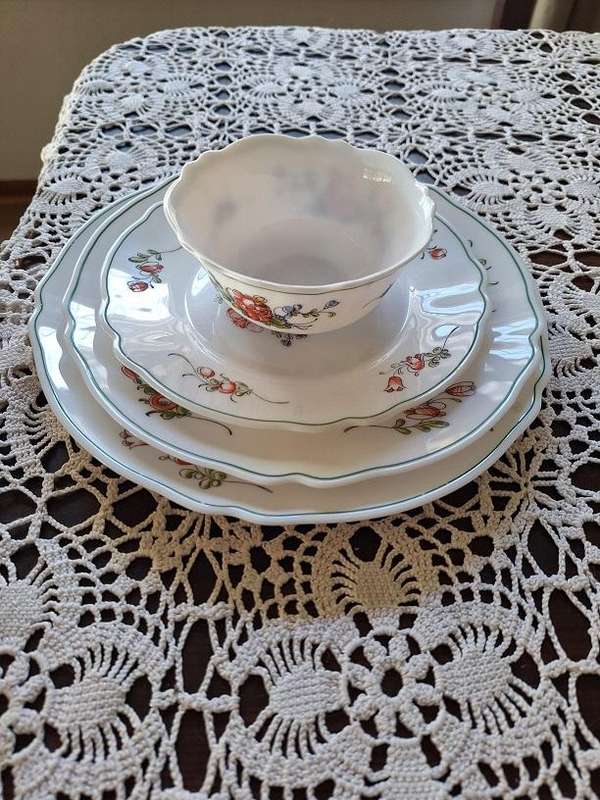 Acropal French dinner sevice set