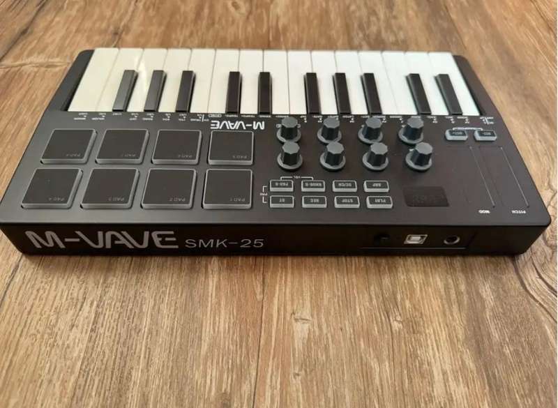 M-VAVE SMK-25 midi controller