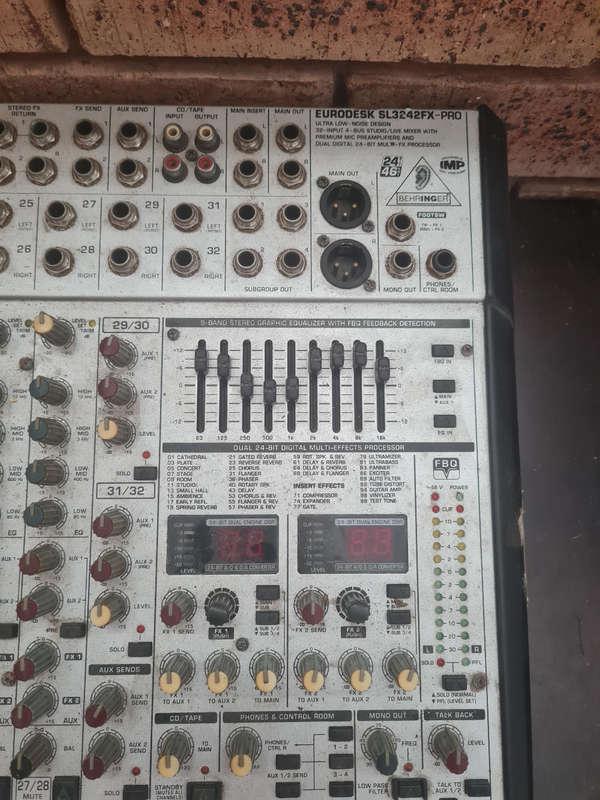 EURODESK SL3242FX-PRO 32 Channel Mixer