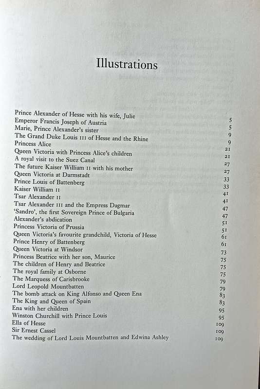 The Mountbattens - Douglas Liversidge - Hardcover - 163 pages