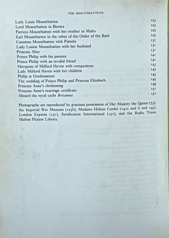 The Mountbattens - Douglas Liversidge - Hardcover - 163 pages
