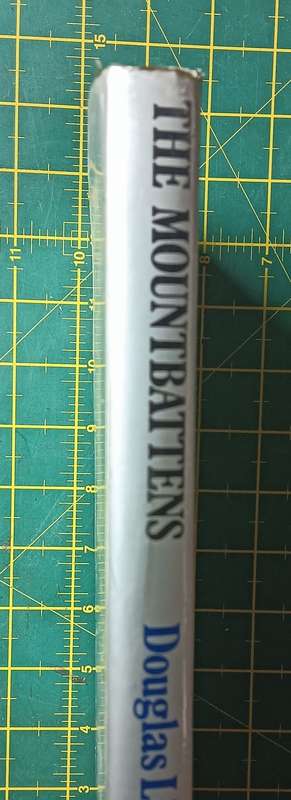 The Mountbattens - Douglas Liversidge - Hardcover - 163 pages