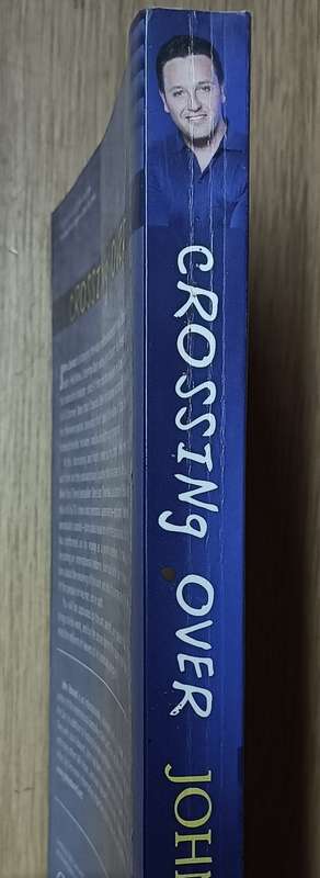 Crossing Over - The Stories Behind the Stories - John Edwards - Softcover - 290 Pages