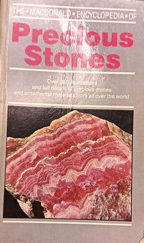The MacDonald Encyclopedia of Precious Stones - Curzio Cipriani - Softcover - 384 pages