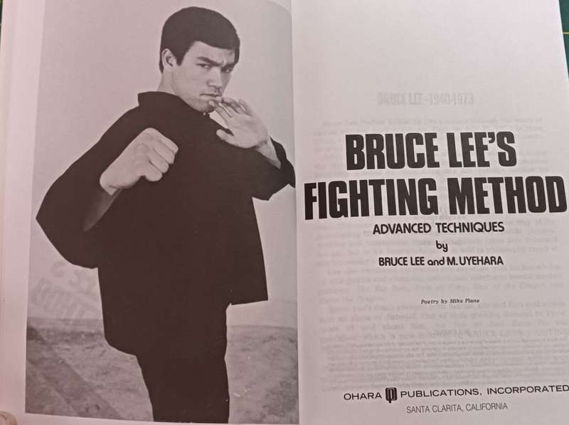 Bruce Lee's Fighting Method - Bruce Lee & M. Uyehara - Softcover - 126 pages