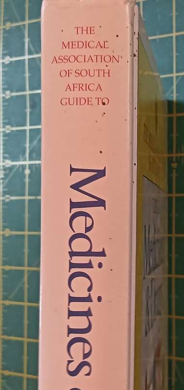 The Medical Association Guide to Medicines & Drugs - Hardcover - 416 pages